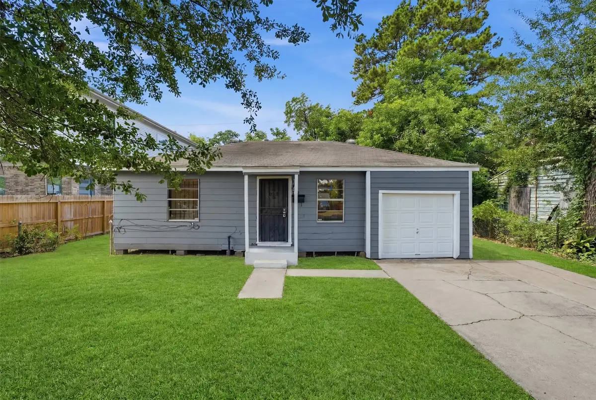 5326 Wenda Street, Houston, TX 77033 - #1