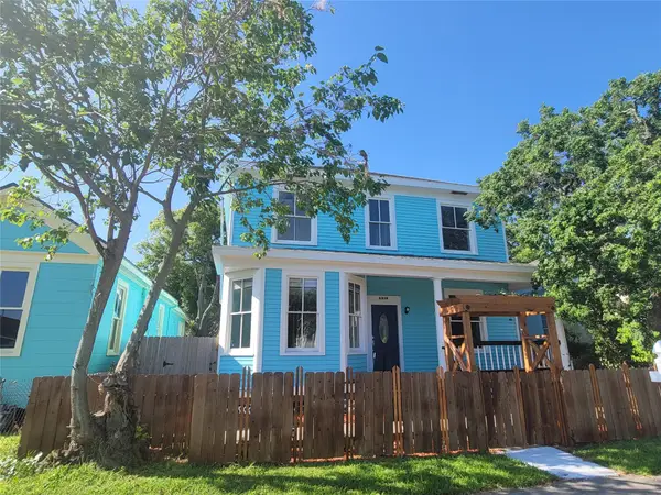 3919 Avenue O, Galveston, TX 77550