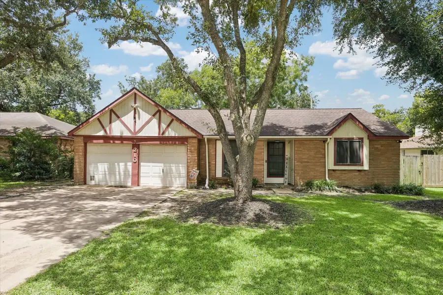 210 Brandywyne Drive, Friendswood, TX 77546 - #2