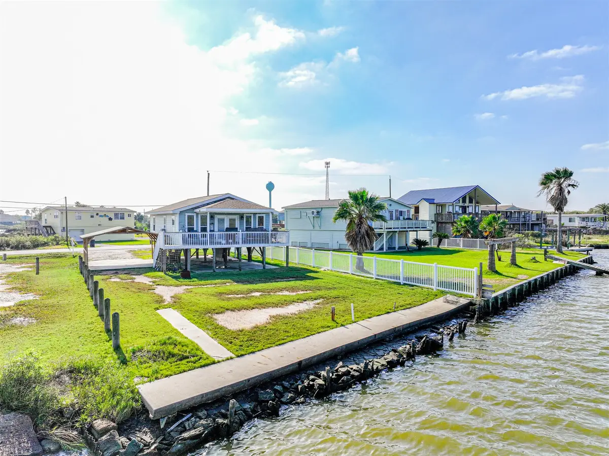 4622 Bayou Lane, Hitchcock, TX 77563 - #1