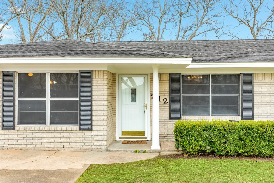 212 Avenue B, Brazoria, TX 77422 - #3