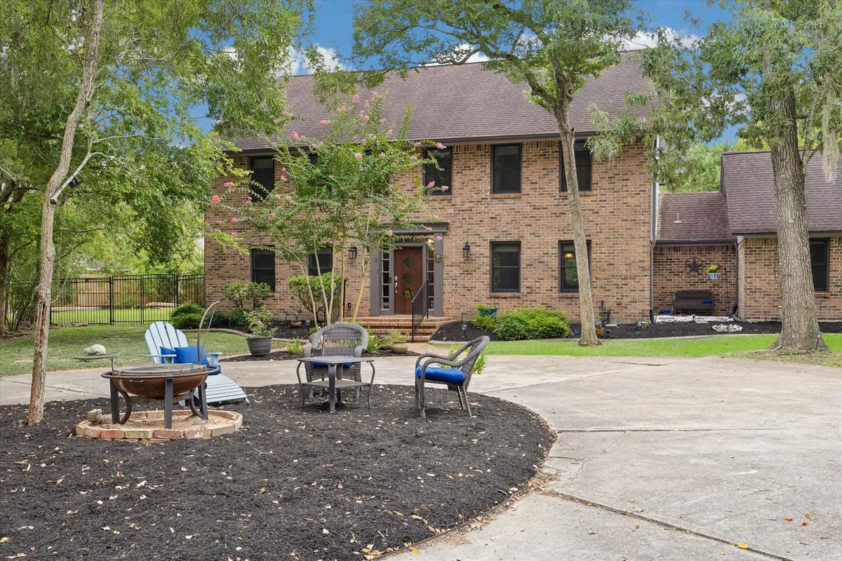 906 Quaker Bend Drive, Friendswood, TX 77546 - #1
