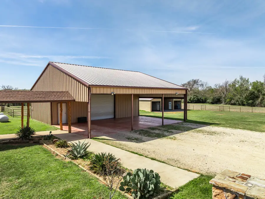 3713 County Road 386, Marquez, TX 77865 - #3