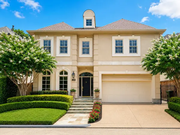 134 Park Laureate Drive, Houston, TX 77024