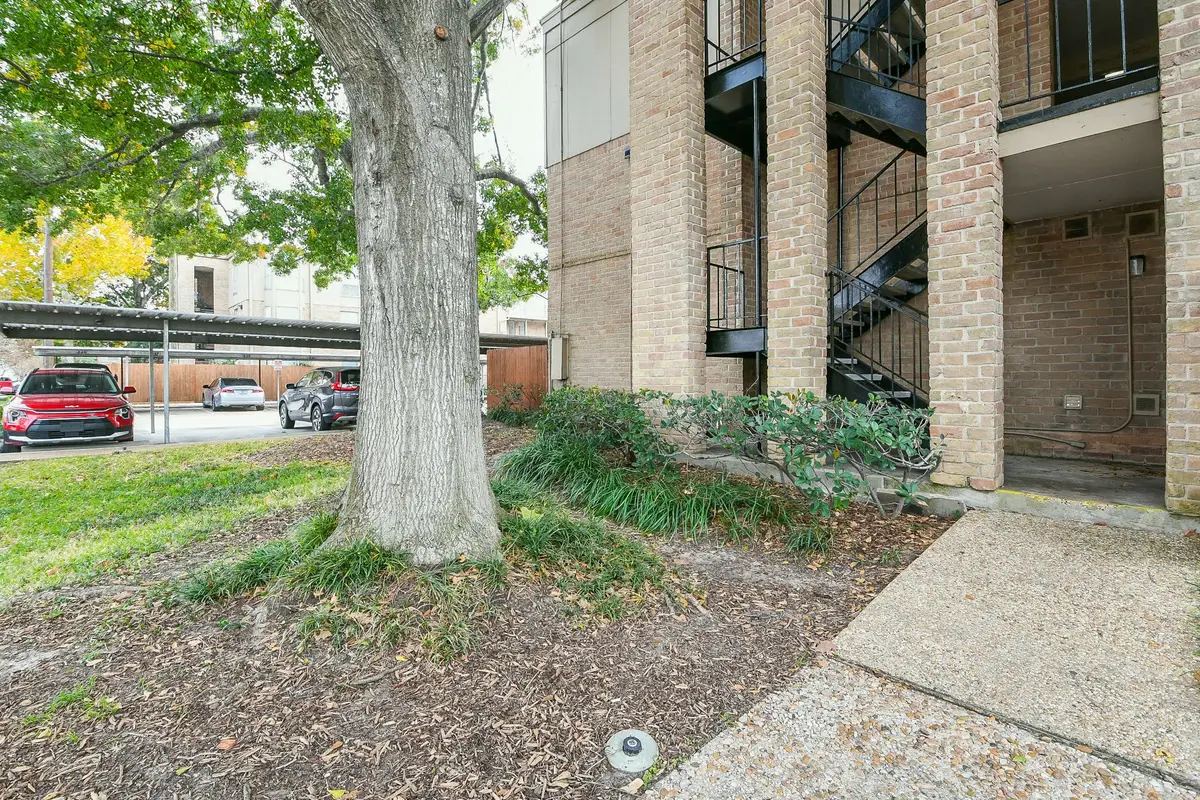 4641 Wild Indigo Street #450, Houston, TX 77027 - Image #1