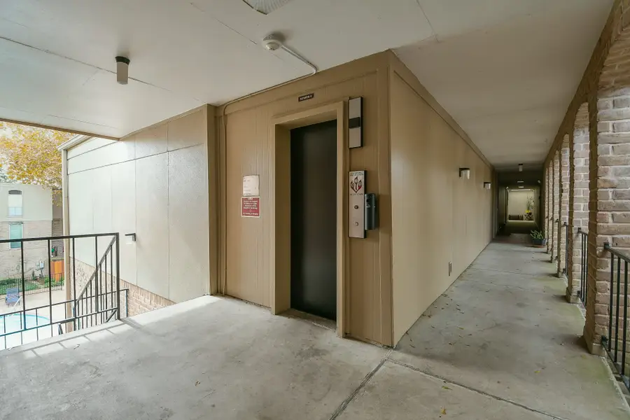 4641 Wild Indigo Street #450, Houston, TX 77027 - Image #2