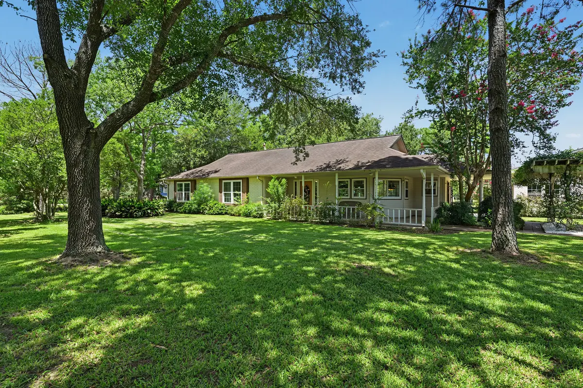 424 Middleton Street, Bacliff, TX 77518 - #1