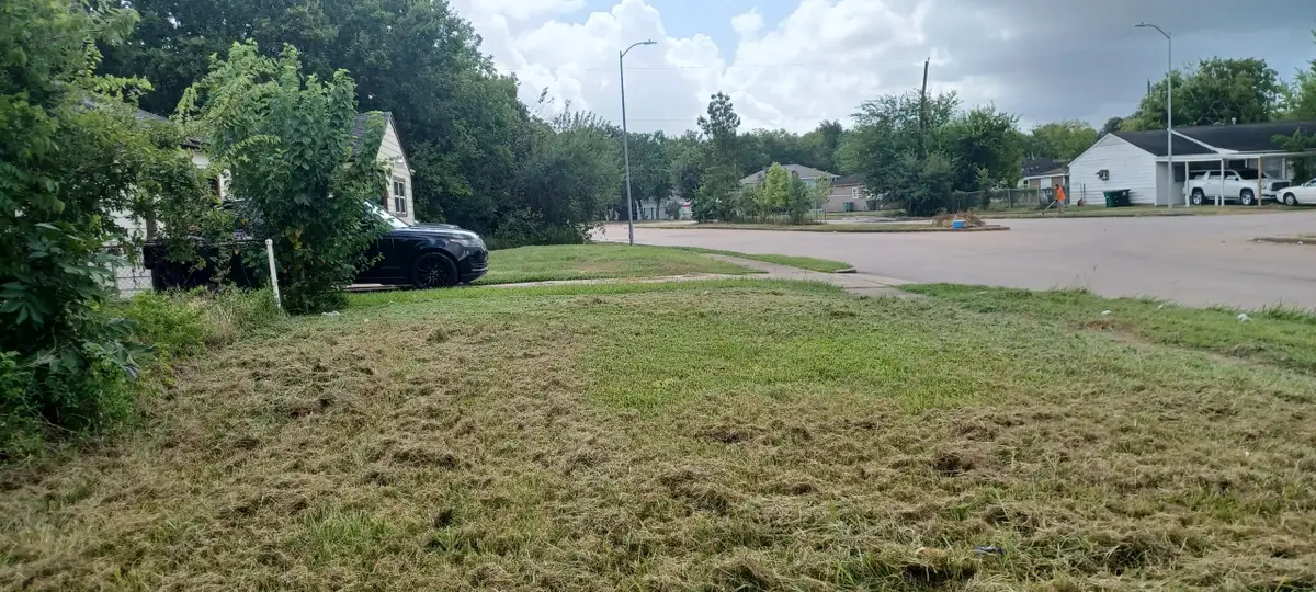 5021 Airport Boulevard, Houston, TX 77048 - Image #1