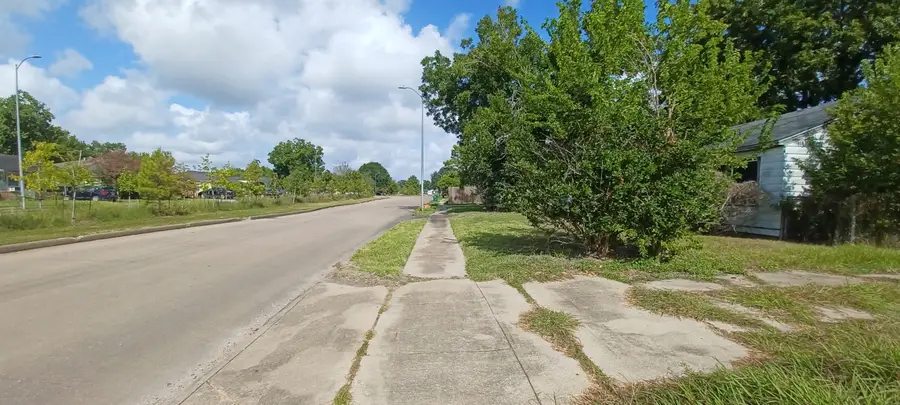 5021 Airport Boulevard, Houston, TX 77048 - Image #3