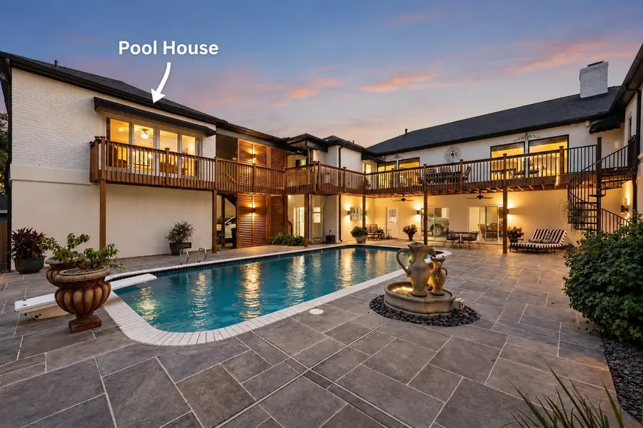 18607 Point Lookout Drive, Nassau Bay, TX 77058 - #2