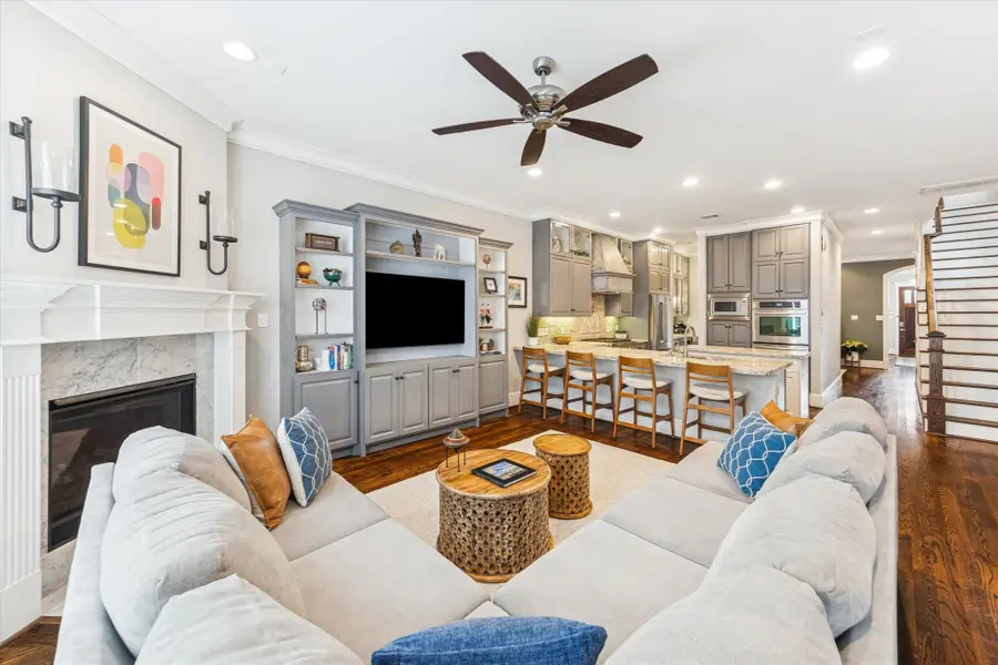 209 W 24th Street, Houston, TX 77008 - Image #2