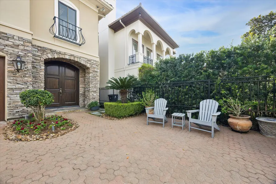 52 Briar Hollow Lane #E, Houston, TX 77027 - #2