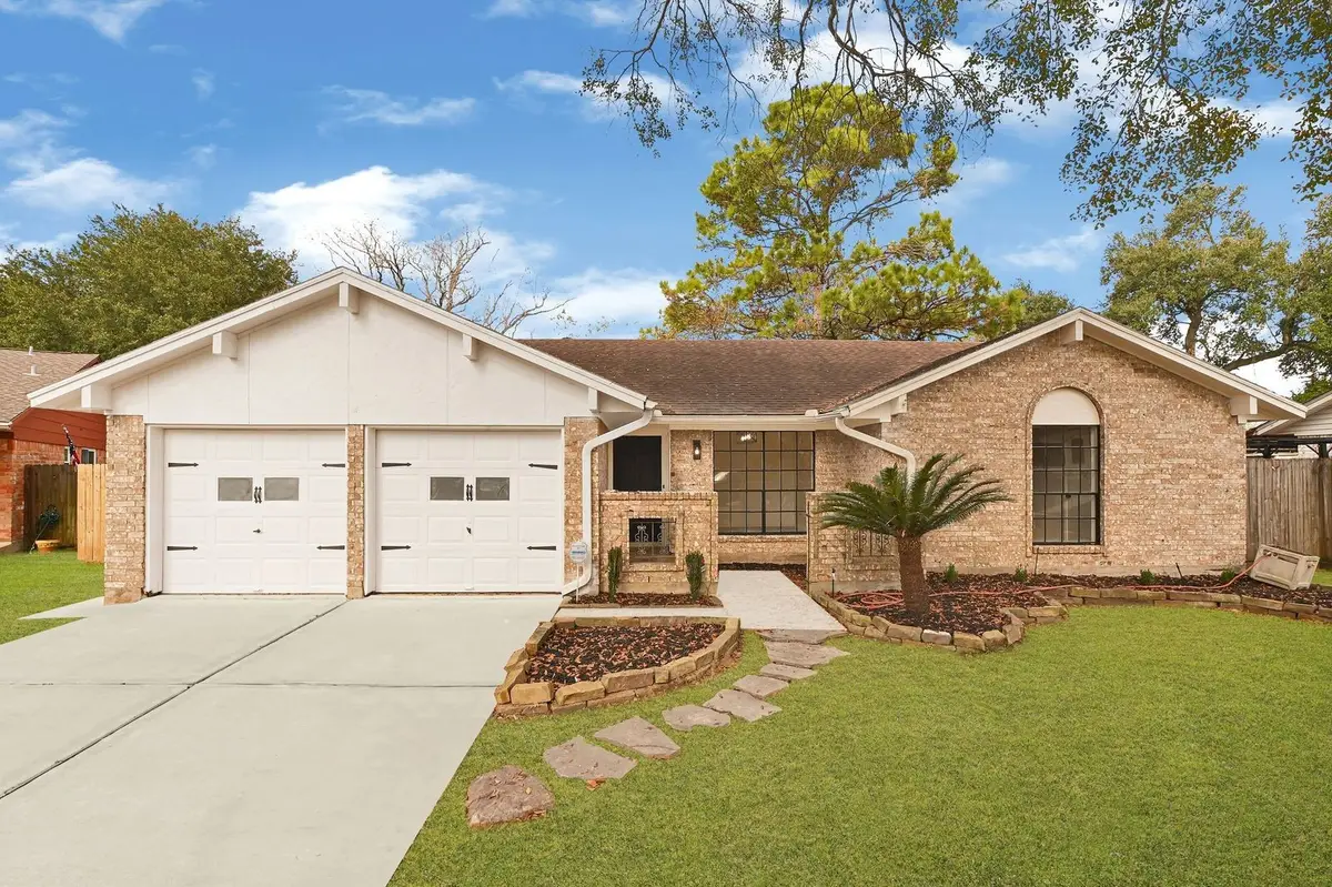 5007 Colmesneil Drive, Pearland, TX 77584 - Image #1