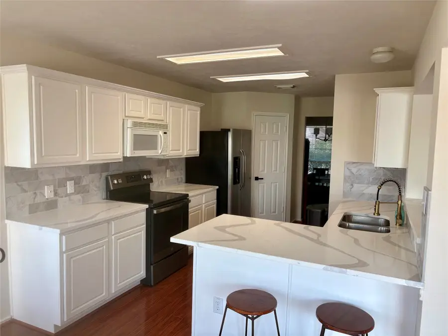 1126 Andover Drive, Pearland, TX 77584 - Image #2