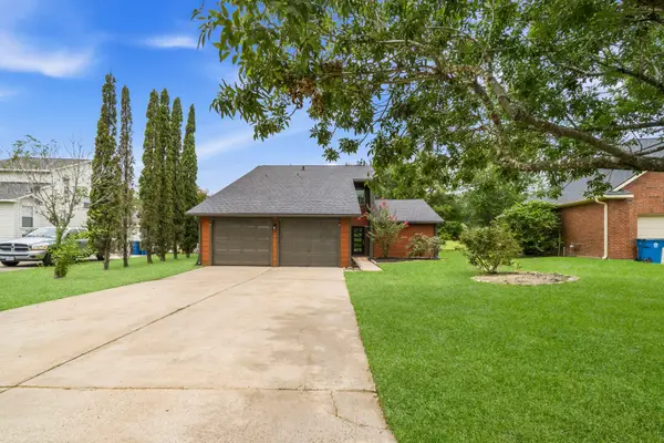 12632 Lake Vista Drive, Willis, TX 77318