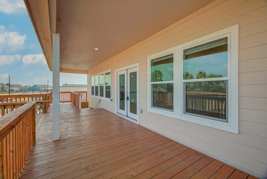 17 Edgewater Street, Hitchcock, TX 77563 - Image #3