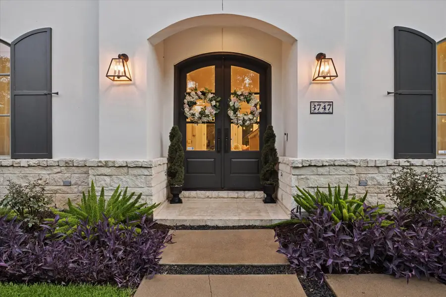 3747 Childress Street, Houston, TX 77005 - Image #2