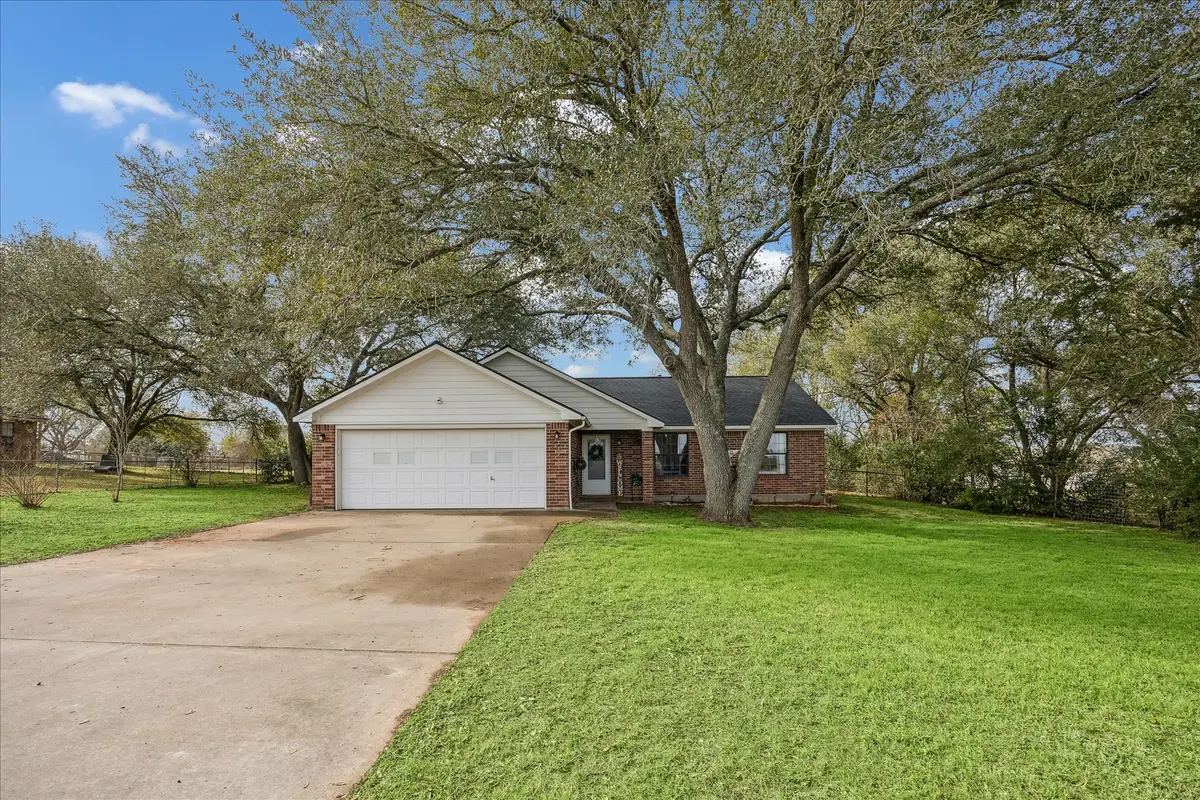 313 W Nichols Street, Bellville, TX 77418 - #1