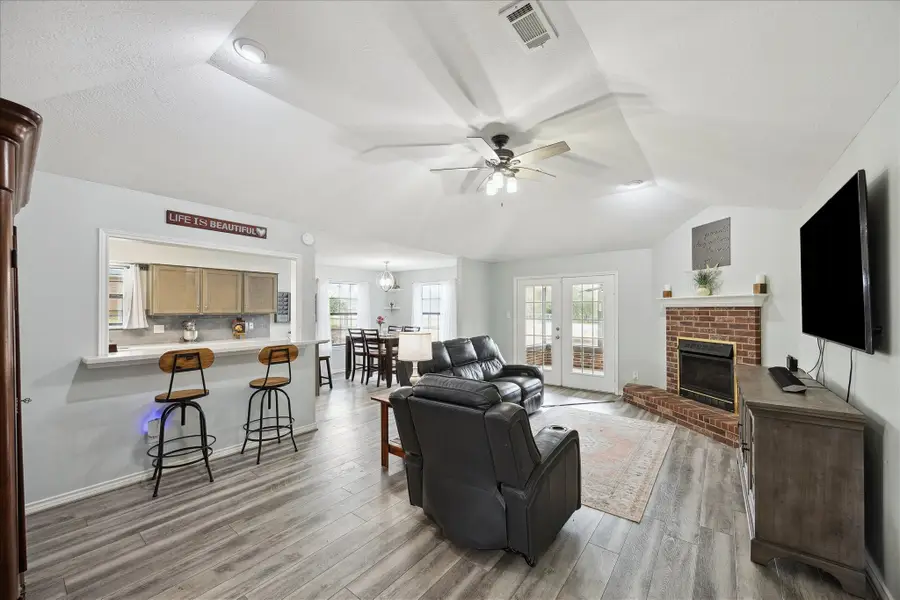 313 W Nichols Street, Bellville, TX 77418 - #2