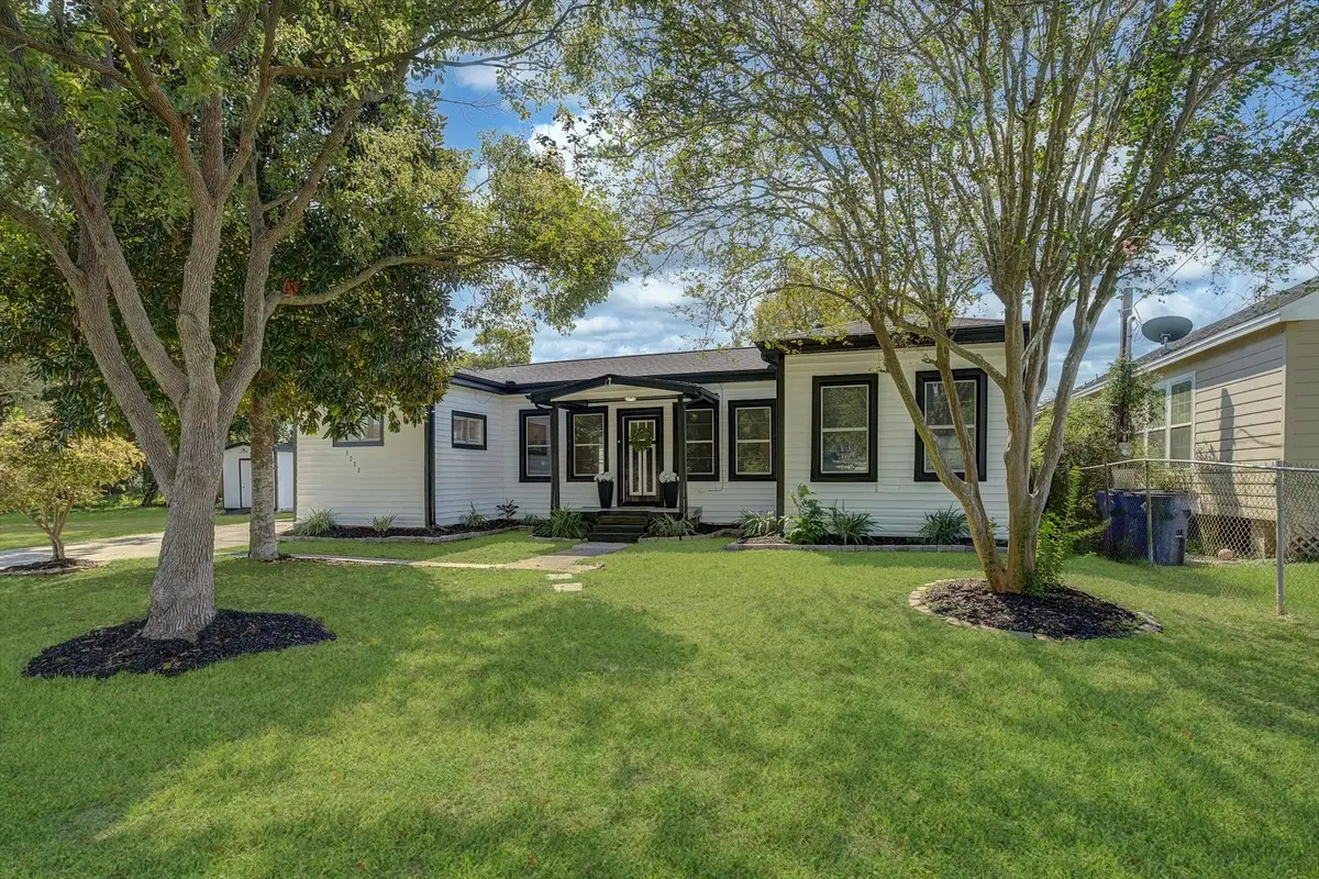 6405 Woodrow Street, Texas City, TX 77591 - #1
