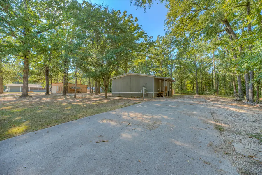 767 Windwood Drive, Livingston, TX 77351 - Image #3