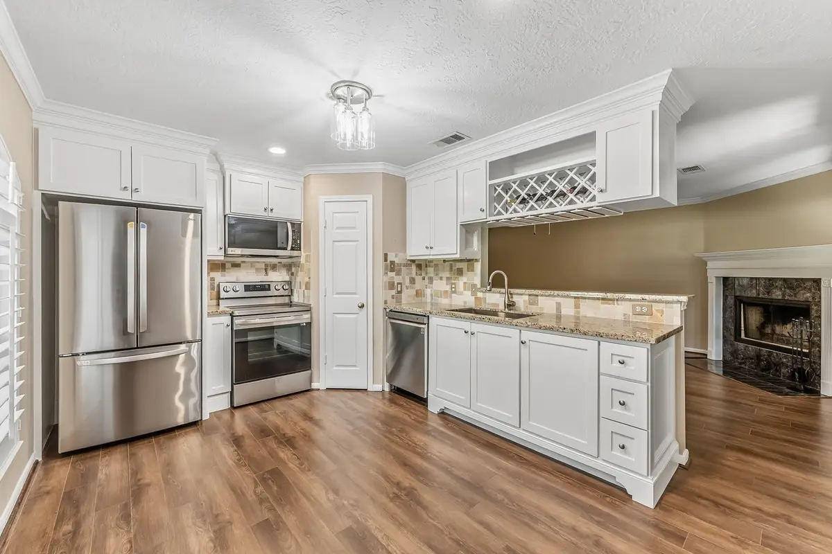 511 Springwood Drive, Conroe, TX 77385 - #1