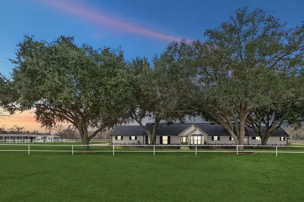 6911 Oak Lane, Fulshear, TX 77406