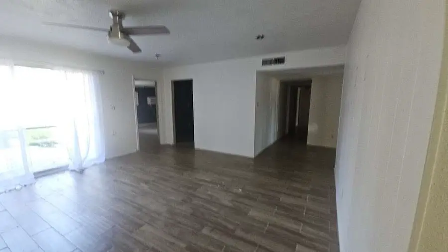 6815 Moss Oaks Drive, Houston, TX 77050 - #3