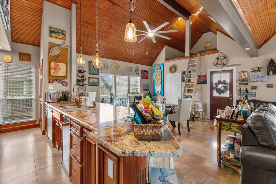 106 Isles End Road, Tiki Island, TX 77554 - #3