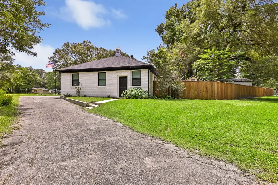 105 Wallisville Road, Liberty, TX 77575 - #3