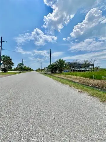 1205 W Canal, Crystal Beach, TX 77650 - Image #3