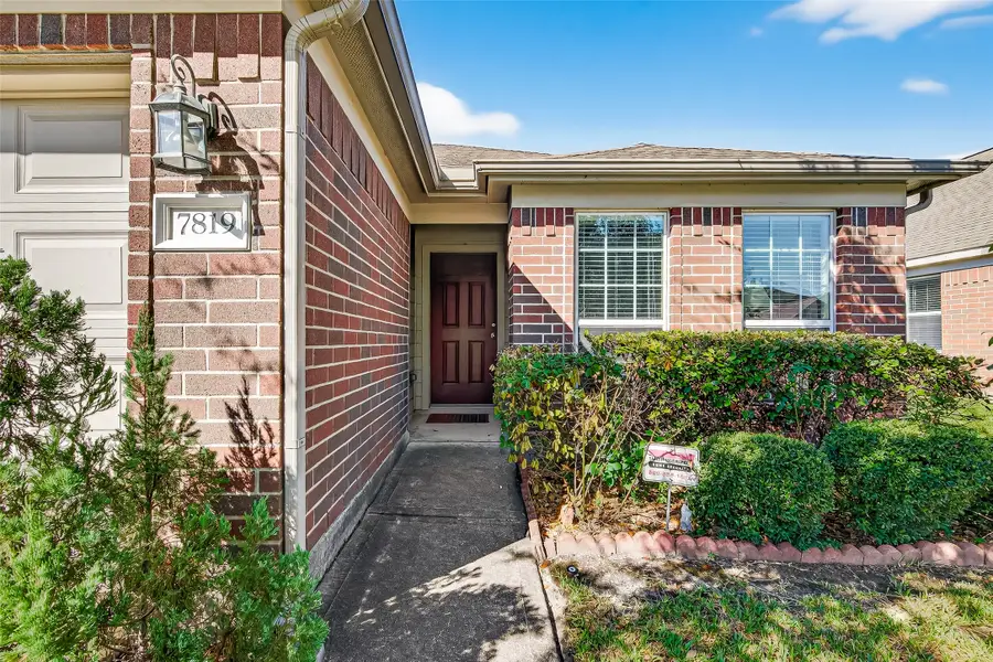 7819 Koloa River Court, Houston, TX 77040 - Image #2