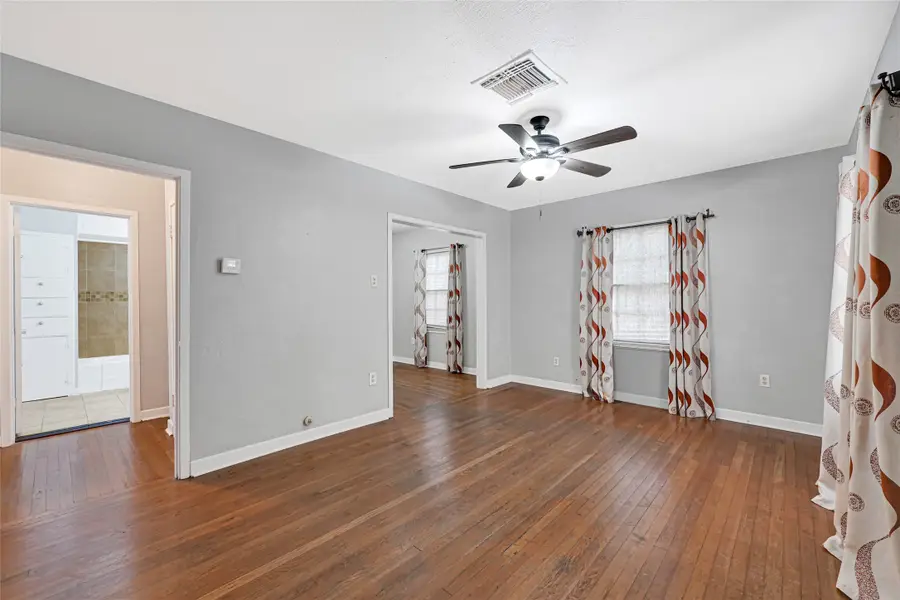 105 Highway Boulevard, Baytown, TX 77520 - #3