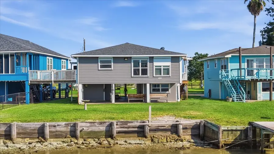 217 Captains Road, Anahuac, TX 77514 - #2