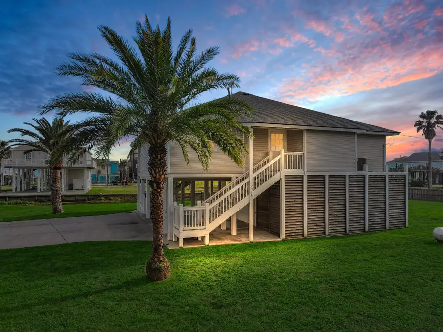 2946 Laguna Drive, Crystal Beach, TX 77650 - #2