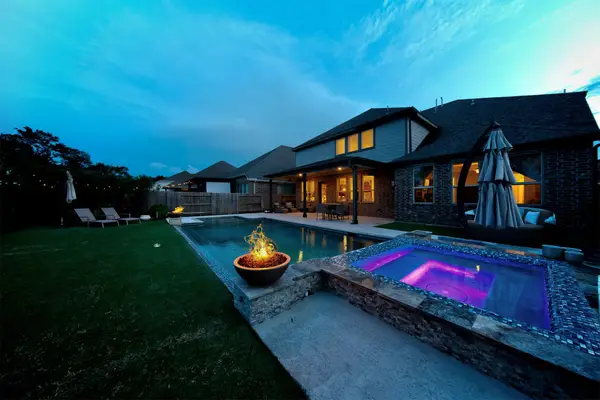 1013 Goose Creek Street, Webster, TX 77598