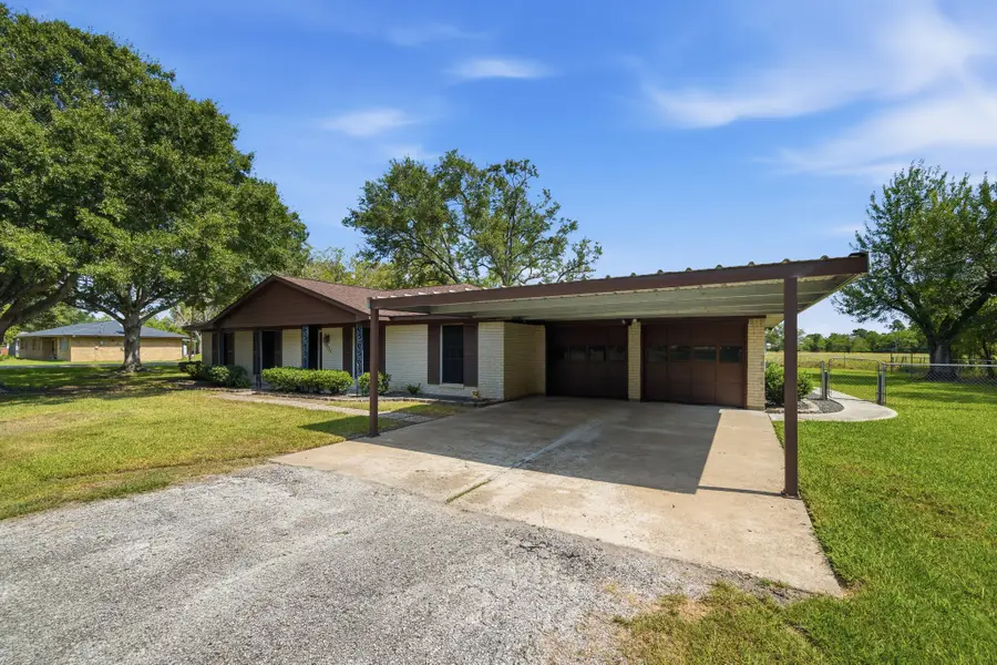 16111 Clarence Street, Needville, TX 77461 - #3