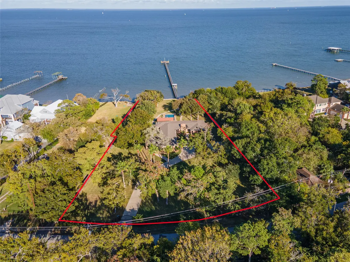 1021&1019 Kipp Avenue, Kemah, TX 77565 - Image #1