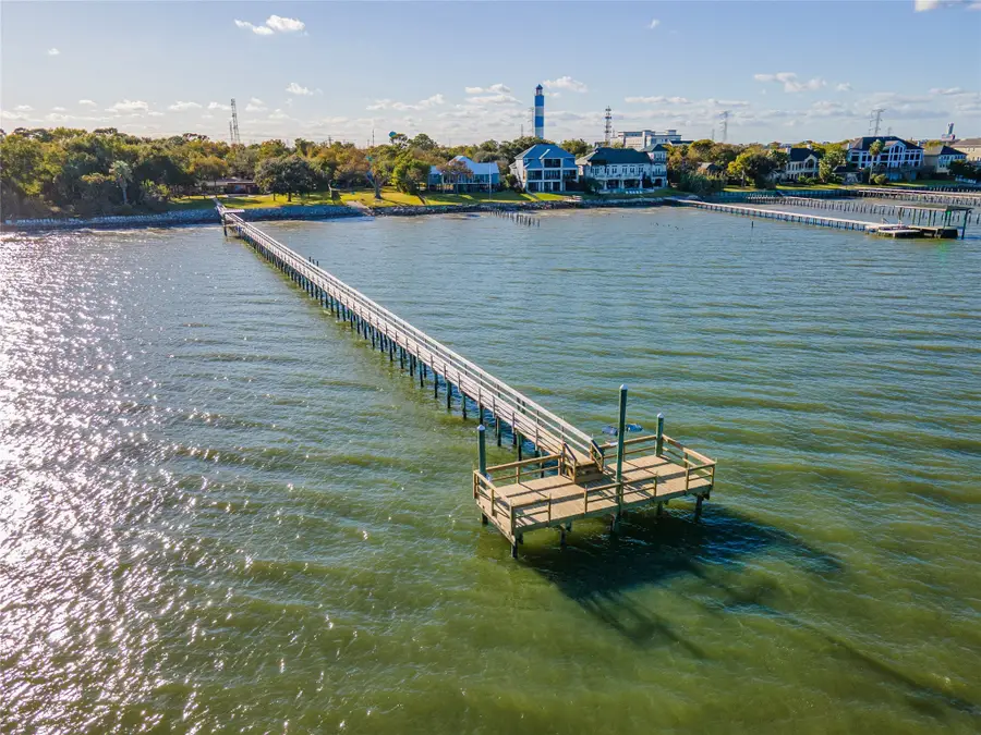 1021&1019 Kipp Avenue, Kemah, TX 77565 - Image #3