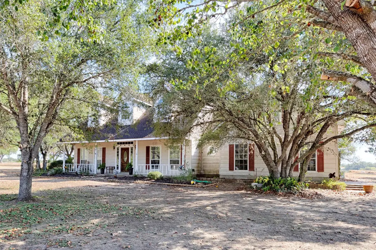 319 County Road 131a, Hallettsville, TX 77964 - Image #1
