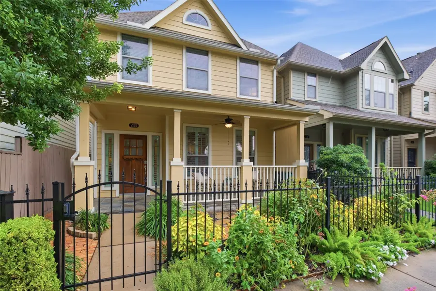 233 W 26th Street, Houston, TX 77008 - #2