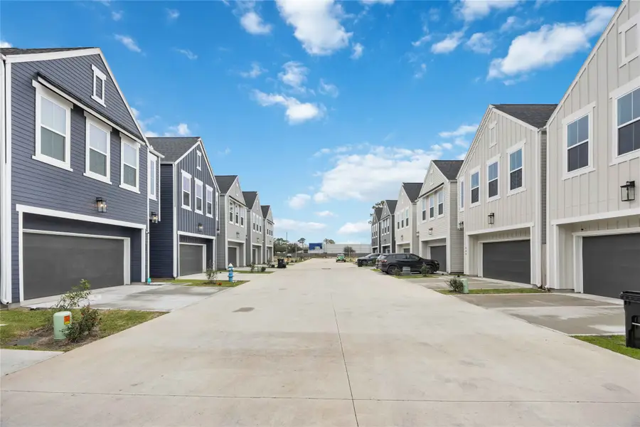 318 Charlock St Street, Houston, TX 77022 - Image #2