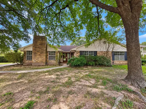 19527 Lockridge Drive, Spring, TX 77373