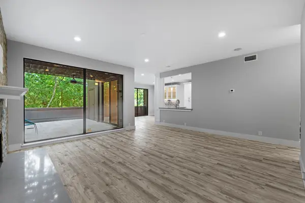 282 Litchfield Lane, Houston, TX 77024