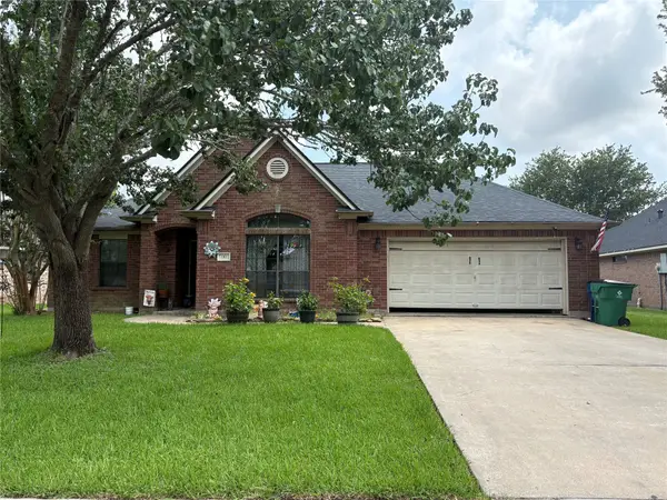 110 Dove Trail, Richwood, TX 77531