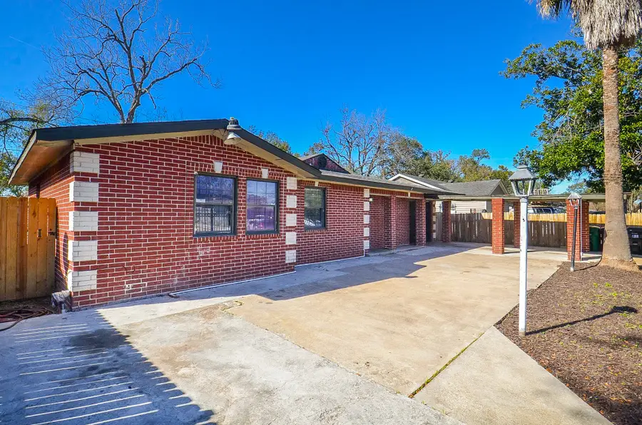 11517 Bannister Lane, Houston, TX 77076 - Image #2