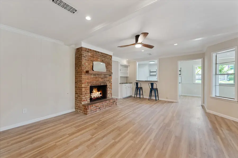 9863 Swan Court, Conroe, TX 77385 - Image #3