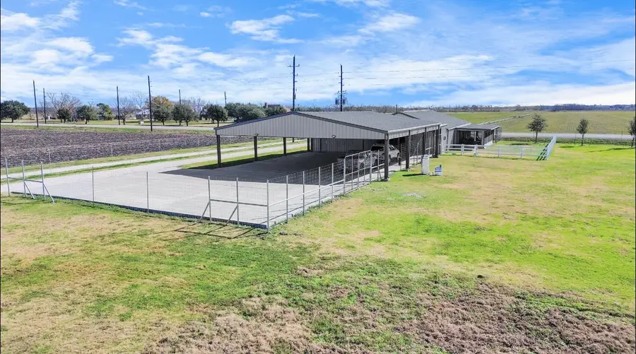 6111 Jacks Alley, Wallis, TX 77485 - #3