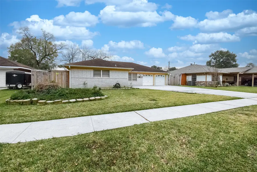 731 Dunwick Lane, Pasadena, TX 77502 - Image #3