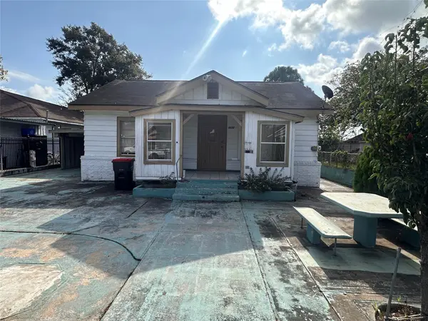1322 Cypress Street, Baytown, TX 77520